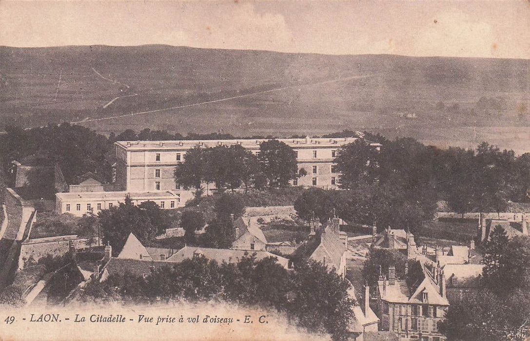 Laon La Citadelle Vue Prise A Vol D'Oiseau