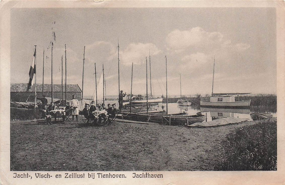 Jacht- Visch En Zeillust Bij Tienhoven Jachthaven