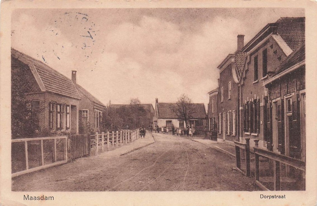 Maasdam Dorpstraat