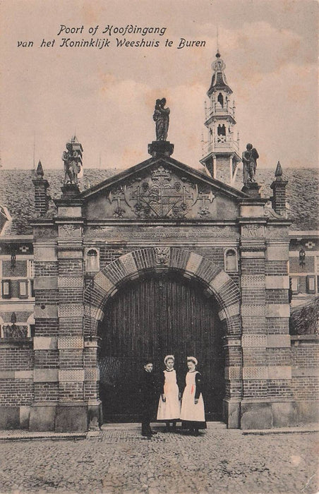 Buren Poort Of Hoofdingang Van Het Koninklijk Weeshuis