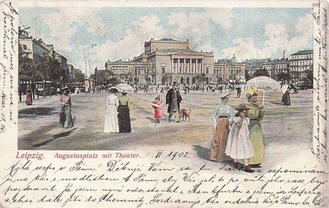 Leipzig Augustusplatz Mit Theater