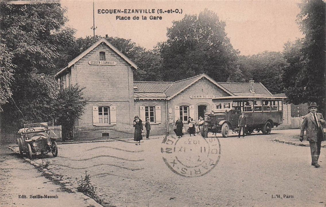 Ecouen-Ezanville (S.-Et-O.) Place De La Gare