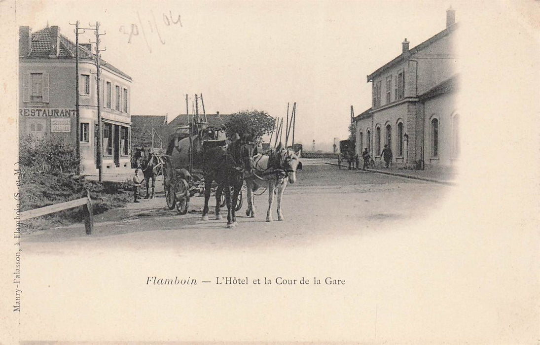 Flamboin (S Et M) L'Hotel Et La Cour De La Gare