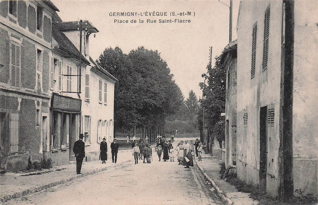 Germigny-L'Eveque (S.-Et-M) Place De La Rue Saint-Fiacre