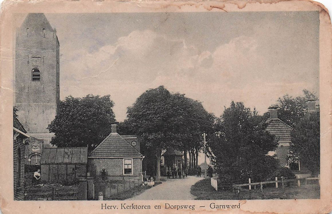 Herv Kerktoren En Dorpsweg Garnwerd
