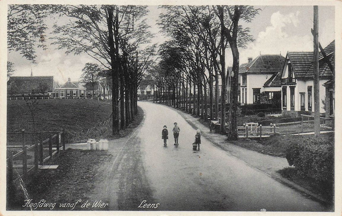 Hoofdweg Vanaf De Wier Leens