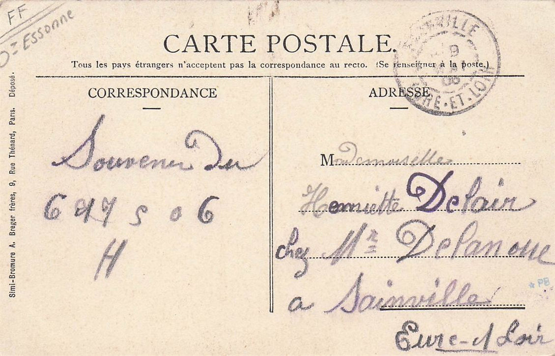 Pussay Avenue Des Tilleuls