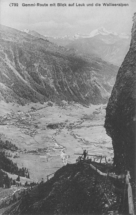 Gemmi-Route Mit Blick Auf Leuk Und Die Walliseralpen