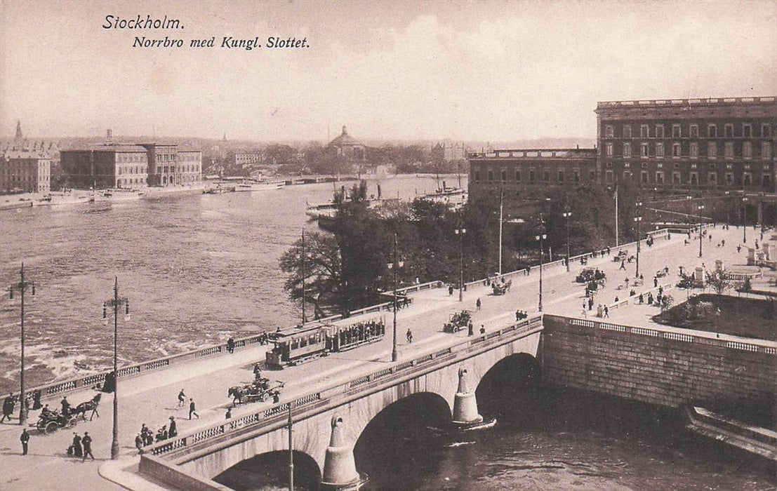 Stockholm Norrbro Med Kungl Slottet