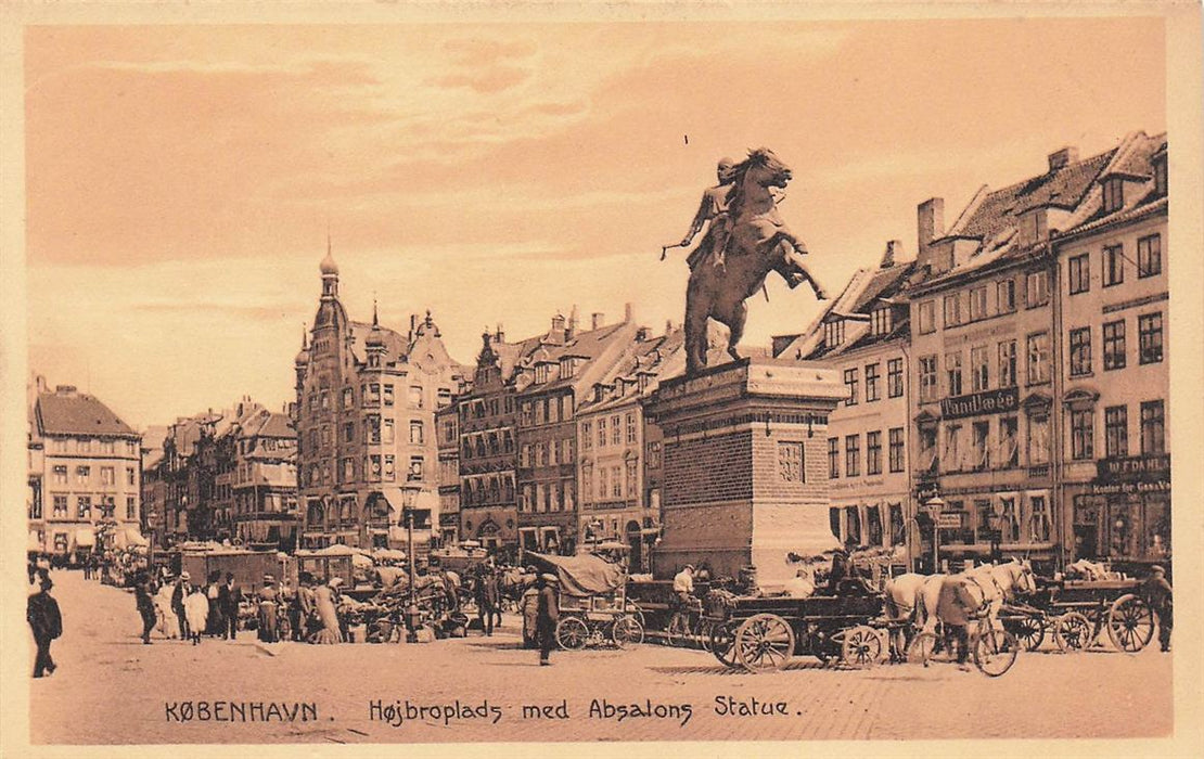Kobenhavn Hojbroplads Med Absalons Statue