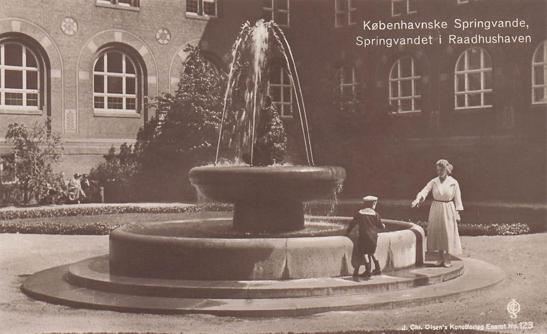Kobenhavnske Springvande Springvandet I Raadhushaven
