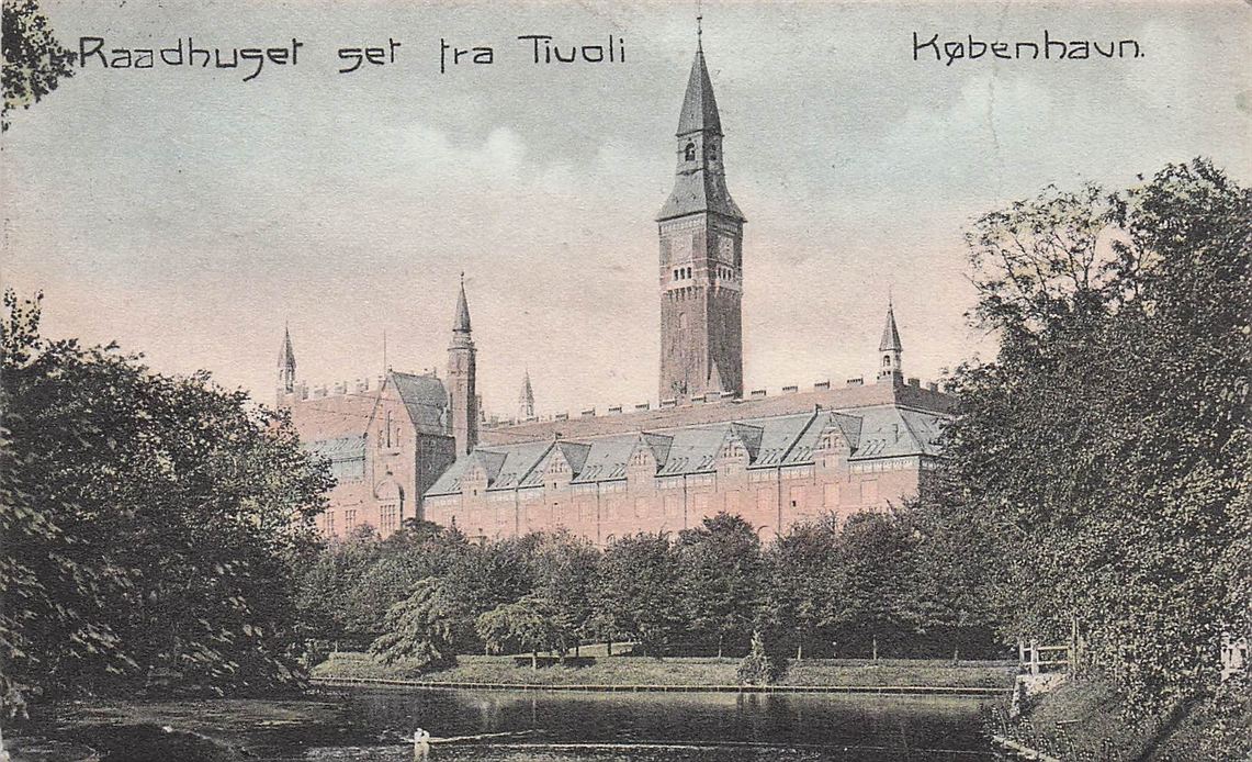 Raadhuset Set Fra Tivoli Kobenhavn