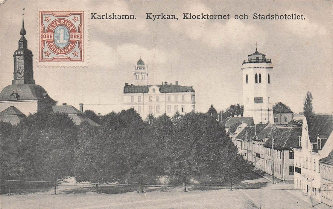 Karlshamn Kyrkan Klocktornet Och Stadshotellet