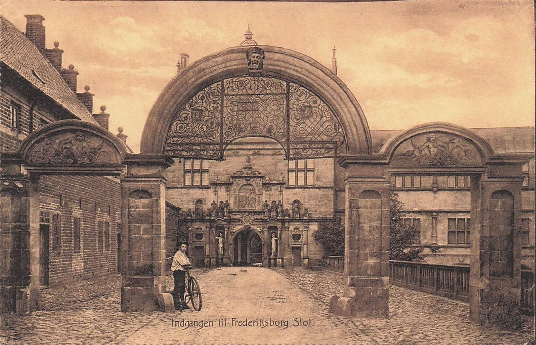 Indgangen Til Frederiksborg Slot
