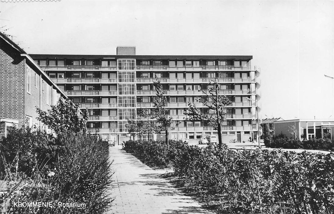 Krommenie Rosarium