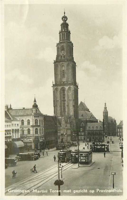 Groningen Martini Toren met gezicht op Provinciehuis