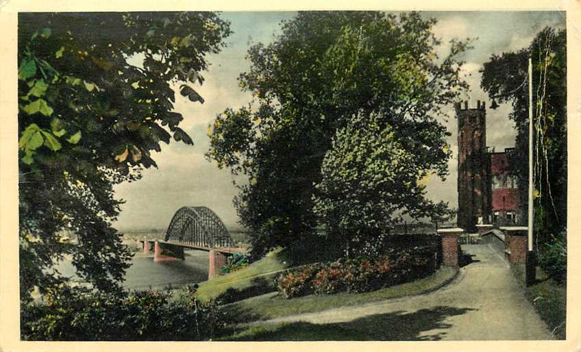 Nijmegen Waalbrug met Belvedere