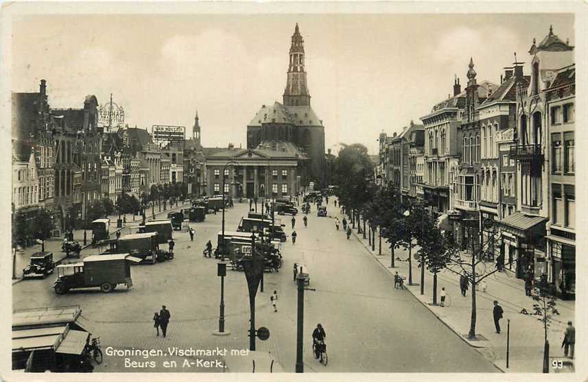 Groningen Vischmarkt met Beurs en Kerk