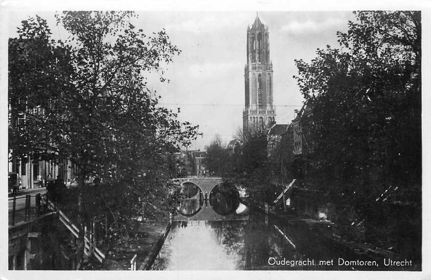 Utrecht Oudegracht met Domtoren