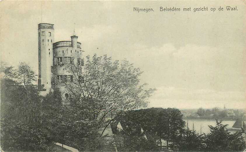 Nijmegen Belvedere met gezicht op de Waa