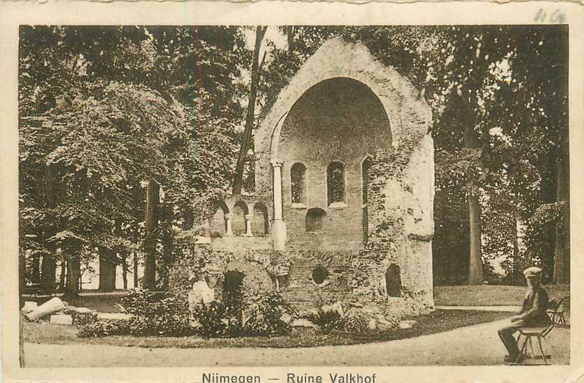 Nijmegen Ruïne Valkhof