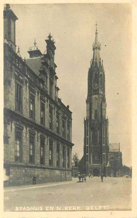 Delft Stadhuis en Kerk