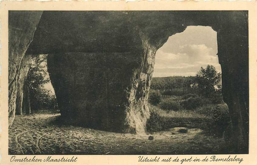 Maastricht Uitzicht uit de grot in de Bemelerberg