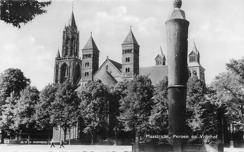 Maastricht Peroen op Vrijthof