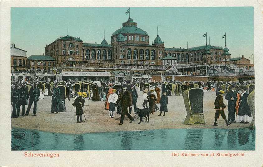 Scheveningen Het Kurhaus van af strandgezicht