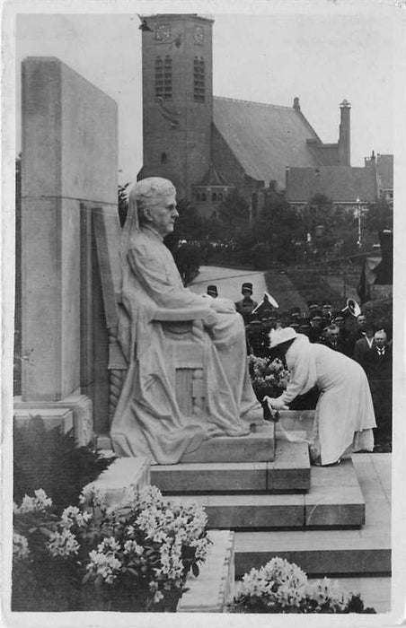 Den Haag Gedenkteeken voor Koningin Moeder