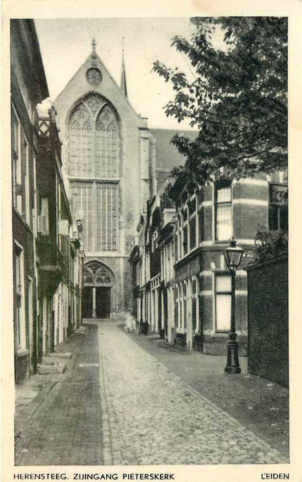 Leiden Herensteeg Zijingang Pieterskerk