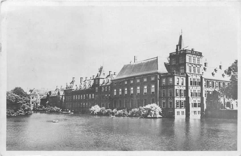 Den Haag Hofvijver met Gouvernementsgebouwen