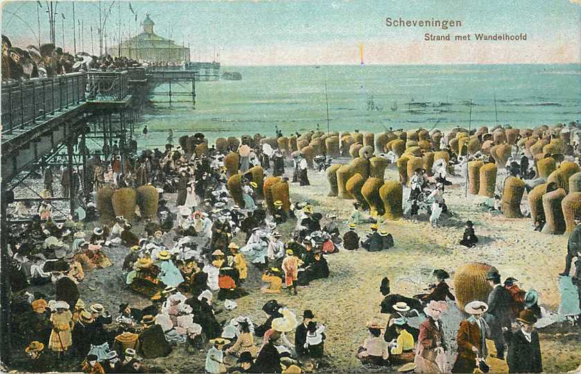 Scheveningen Strand met Wandelhoofd