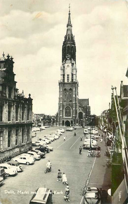 Delft Markt met Grote Kerk