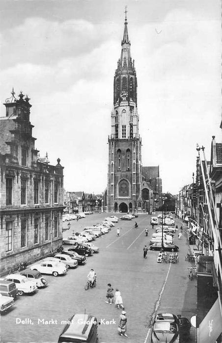 Delft Markt met Grote Kerk