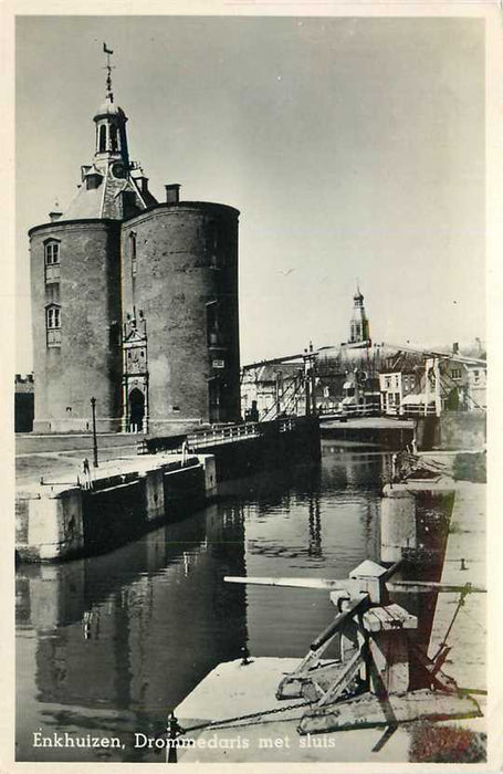 Enkhuizen Drommedaris met sluis