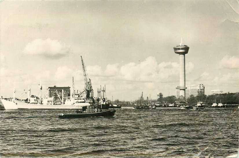 Rotterdam De Euromast in het Stadsbeeld