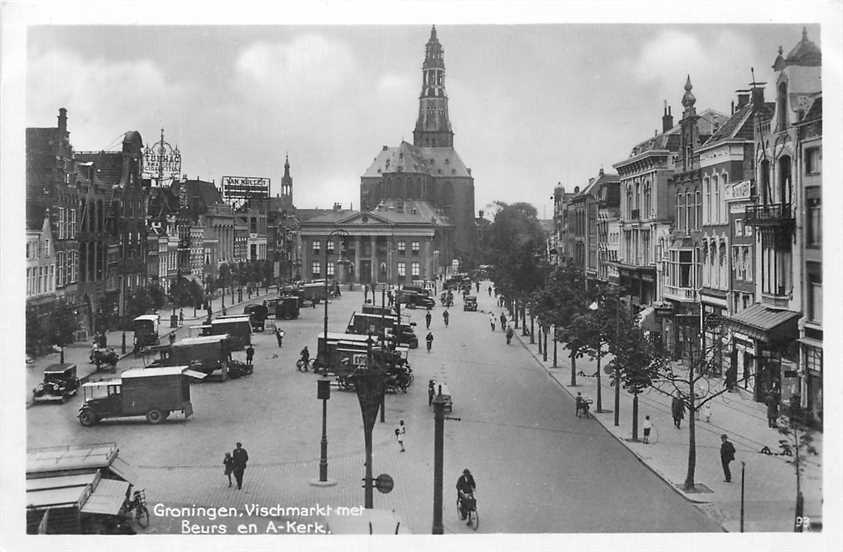 Groningen Vischmarkt met Beurs en Kerk