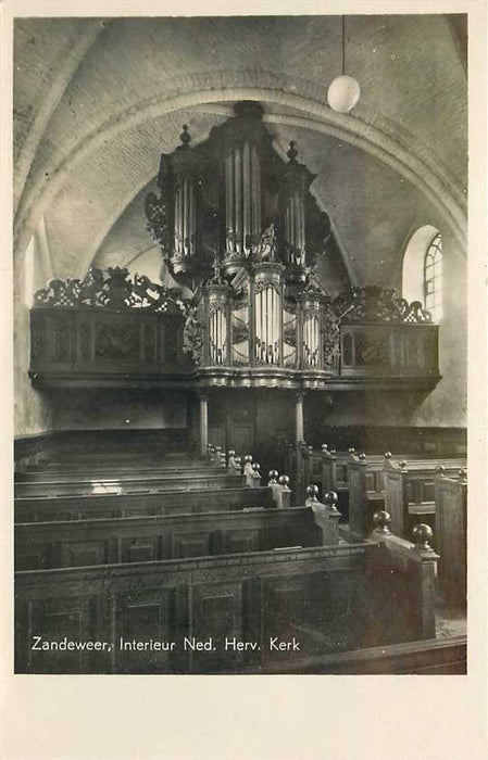 Zandeweer Interieur Kerk