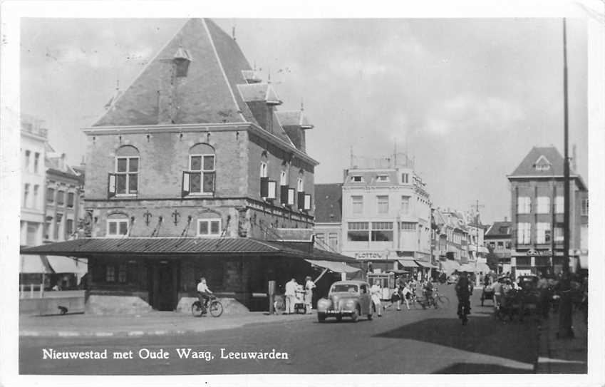 Leeuwarden Nieuwestad met Oude Waag