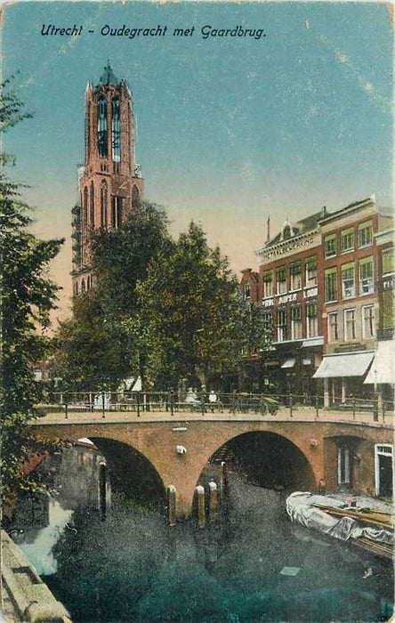 Utrecht Oudegracht met Gaardbrug