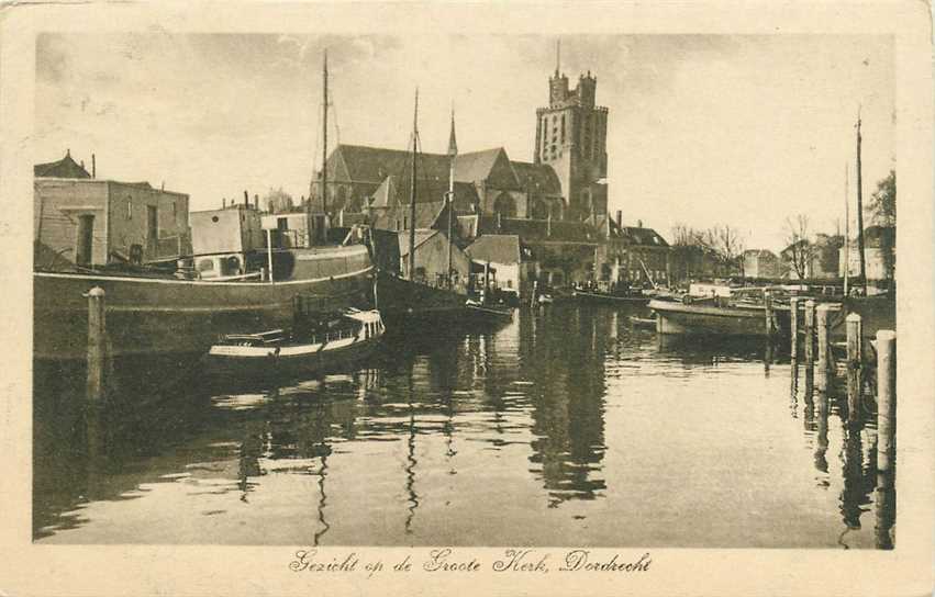 Dordrecht Gezicht op de Groote Kerk