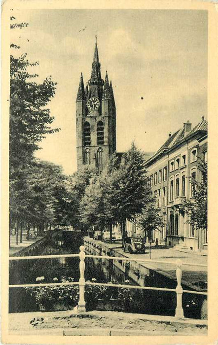 Delft Oude Delft met Oude Kerk