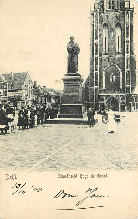 Delft Standbeeld Hugo de Groot