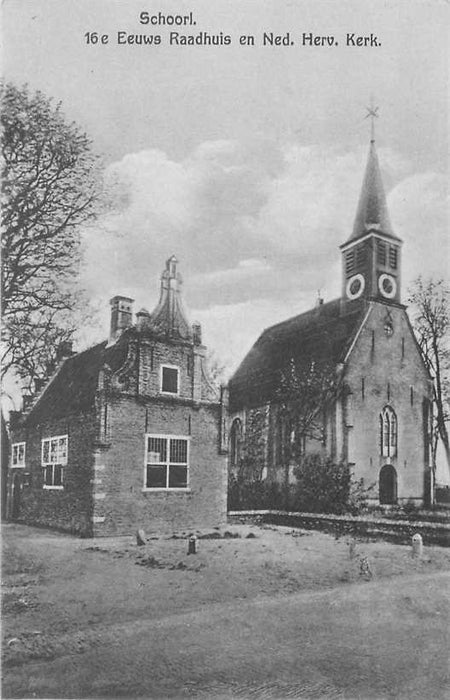 Schoorl Raadhuis en Kerk