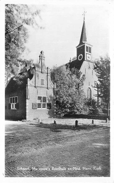 Schoorl Raadhuis en Kerk