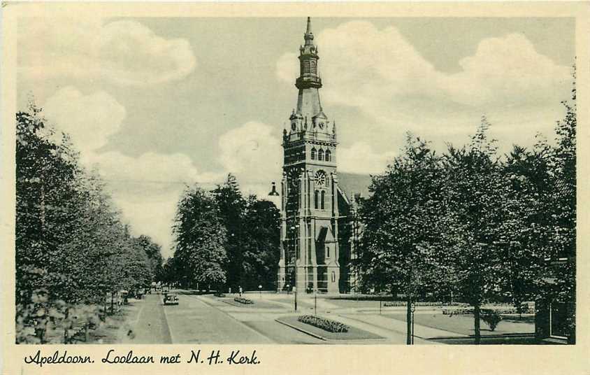 Apeldoorn Loolaan met Kerk