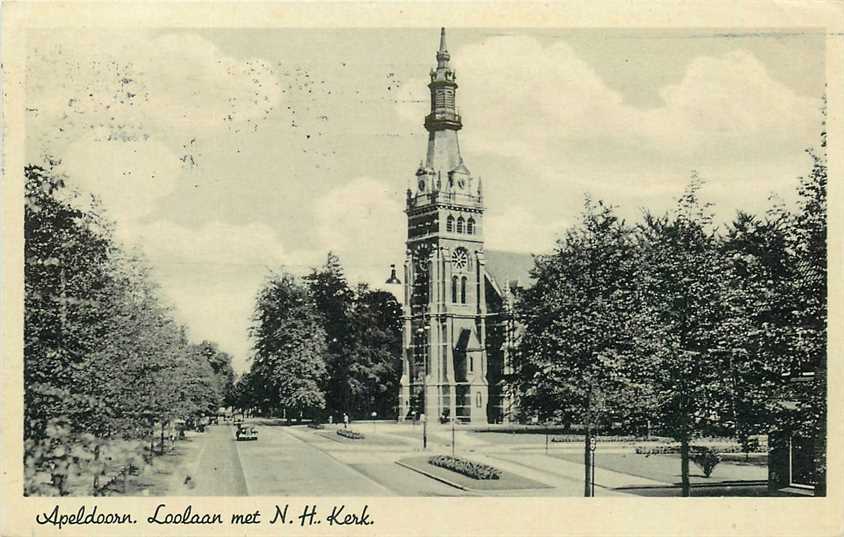 Apeldoorn Loolaan met Kerk