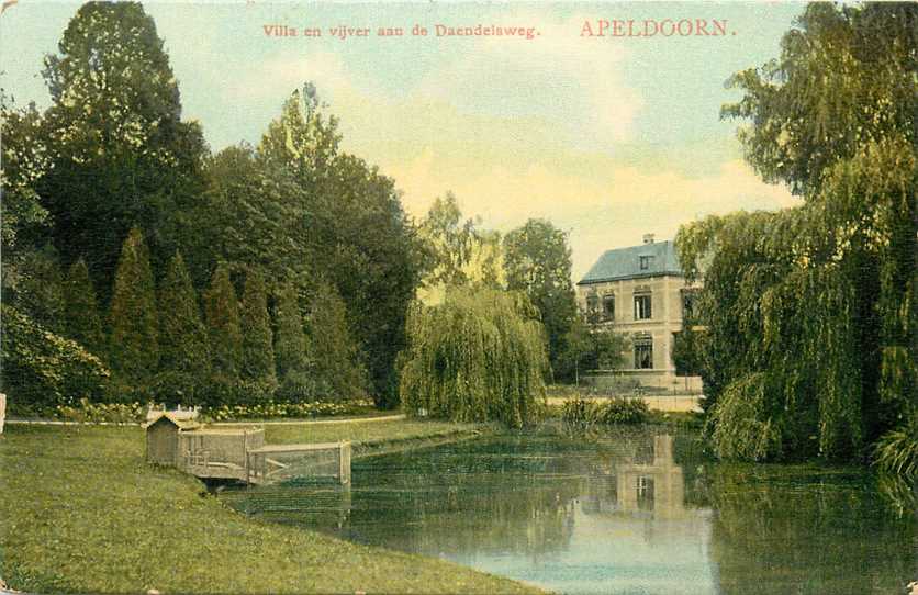 Apeldoorn Villa en vijver aan de Daendelsweg