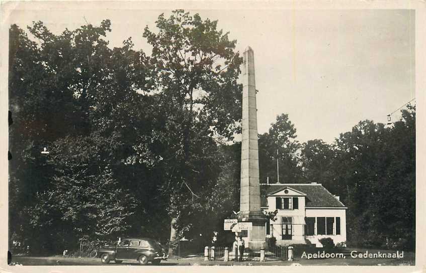 Apeldoorn Gedenknaald